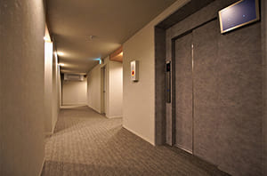 内廊下・エレベーター